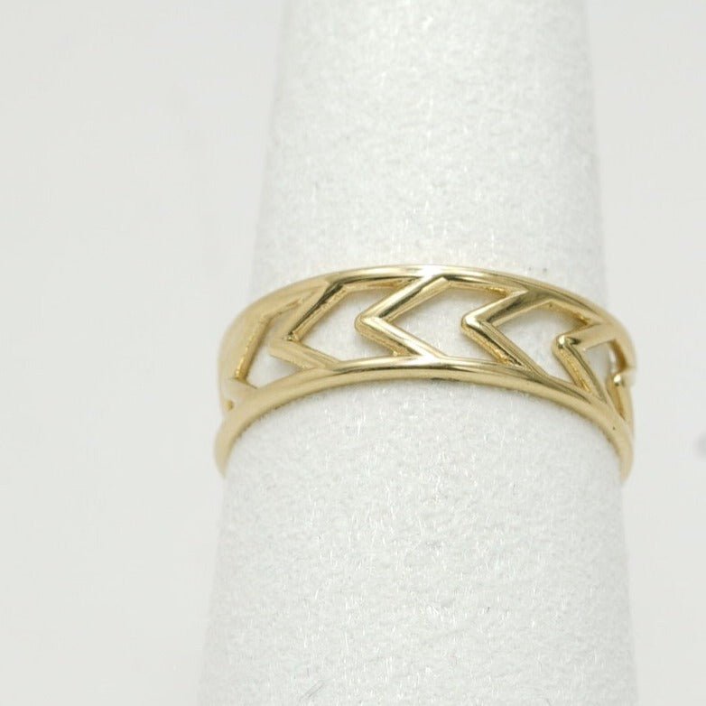 Chevron Ring Solid Gold